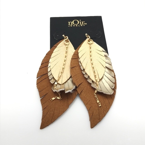 NWT NOIR Brown Feather Boho Earrings - Picture 1 of 4